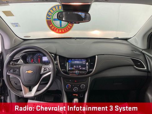 Used 2020 Chevrolet Trax LT w/ LT Convenience Package FWD image 6