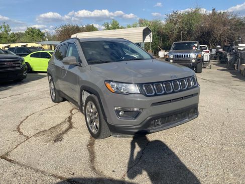 Used 2021 Jeep Compass Limited image 3