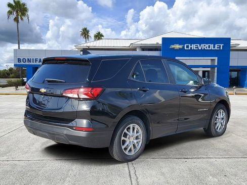 Used 2023 Chevrolet Equinox LS w/ LS Convenience Package image 4