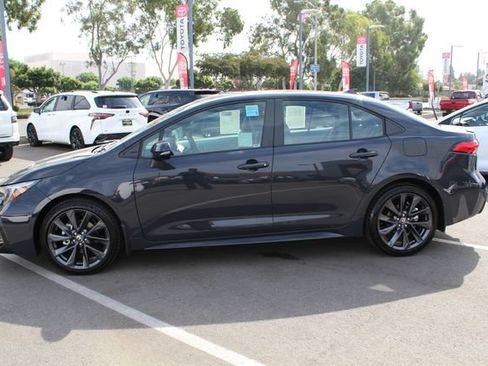 Certified 2026 Toyota Corolla SE FWD image 6