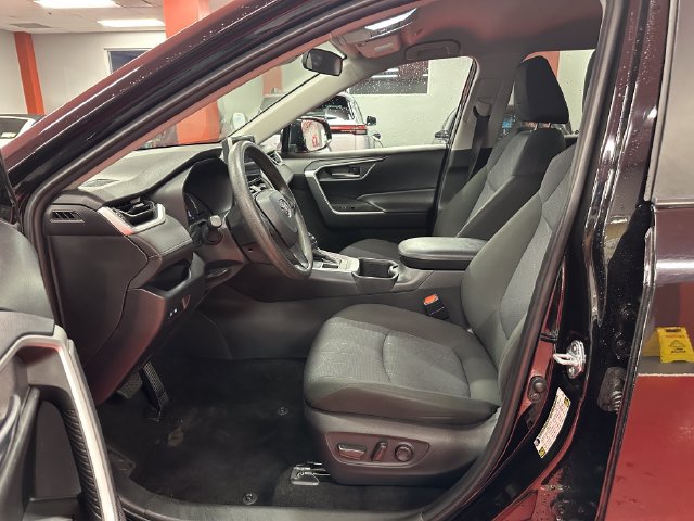 Certified 2025 Toyota RAV4 XLE AWD/4WD image 10