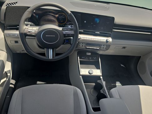 Used 2024 Hyundai Kona SEL FWD image 18