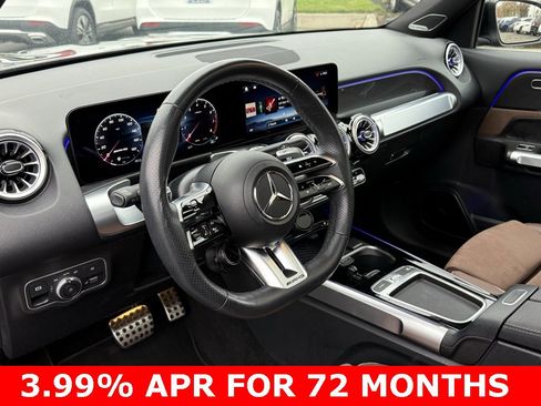 Used 2024 Mercedes-Benz GLB 35 AMG 4MATIC image 21