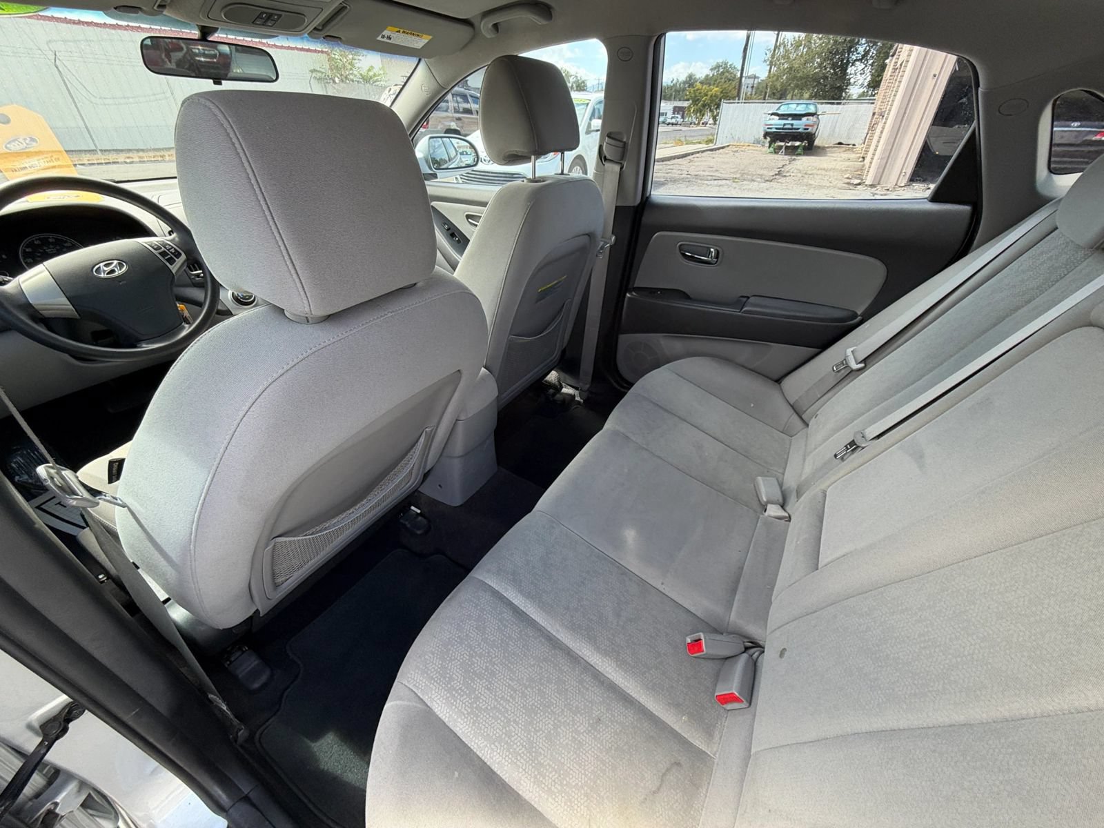 Used 2010 Hyundai Elantra GLS FWD image 12