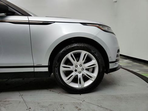 Used 2019 Land Rover Range Rover Velar R-Dynamic SE AWD/4WD image 32