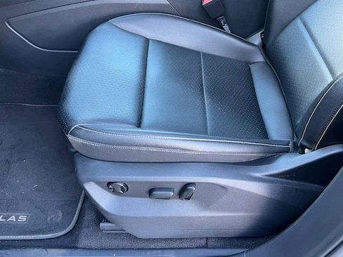 Used 2022 Volkswagen Atlas SE w/ Panoramic Sunroof Package image 35