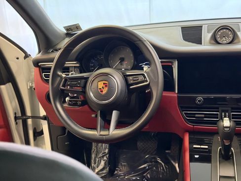 Certified 2023 Porsche Macan S AWD/4WD image 20