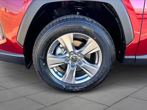 Used 2025 Toyota RAV4 LE image 9