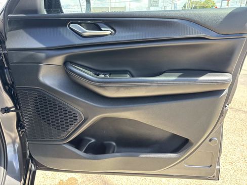 Used 2024 Jeep Grand Cherokee Altitude RWD image 13