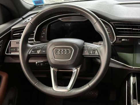 Used 2022 Audi Q8 Premium Plus w/ Premium Plus Package AWD/4WD image 19