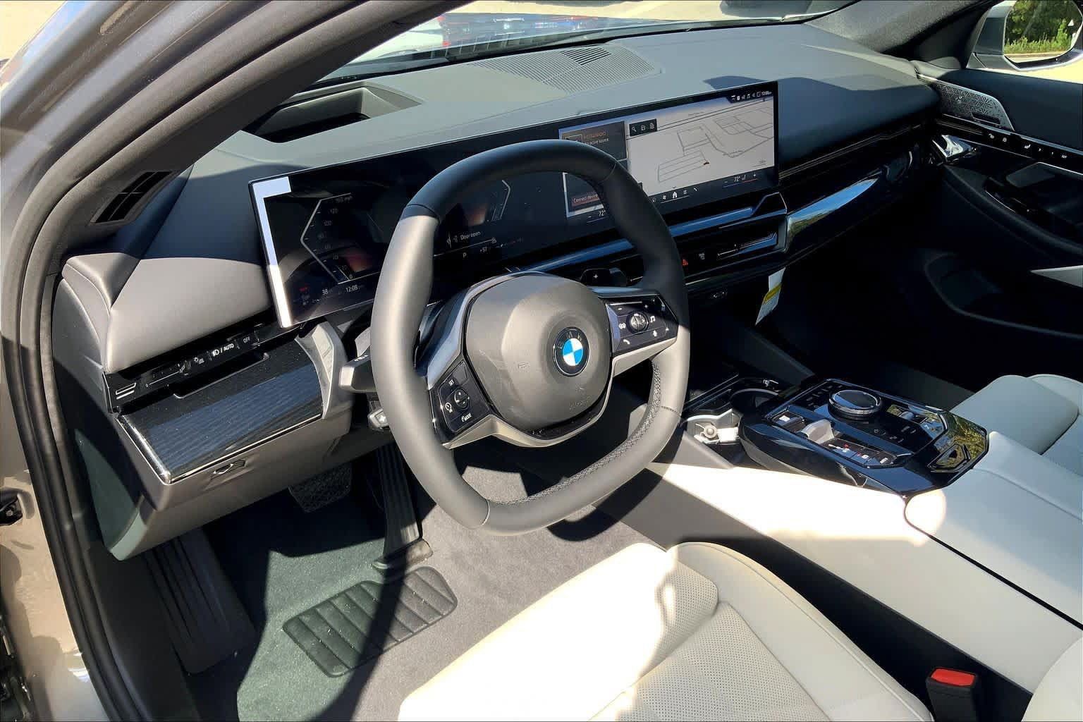 Used 2026 BMW 530i w/ Premium Package RWD image 9