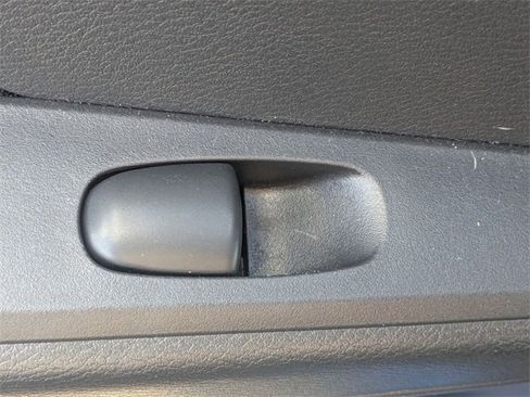 Used 2021 Nissan Kicks SV image 23