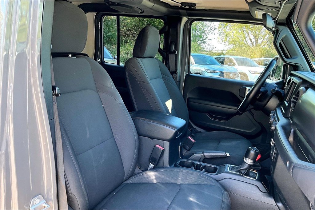Used 2021 Jeep Gladiator Sport AWD/4WD image 9