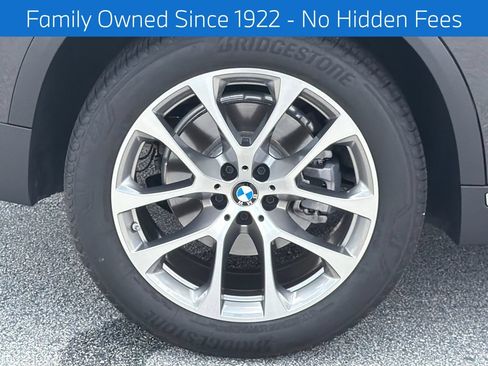 Used 2022 BMW X5 xDrive40i w/ Premium Package AWD/4WD image 17
