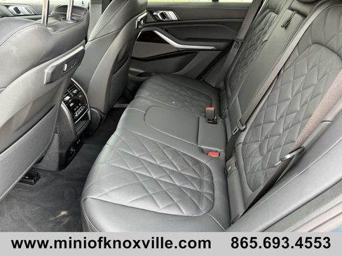 Used 2025 BMW X5 xDrive40i w/ Premium Package image 32