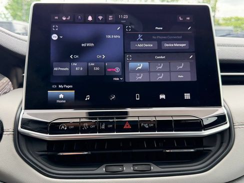 Certified 2025 Jeep Compass Limited AWD/4WD image 25