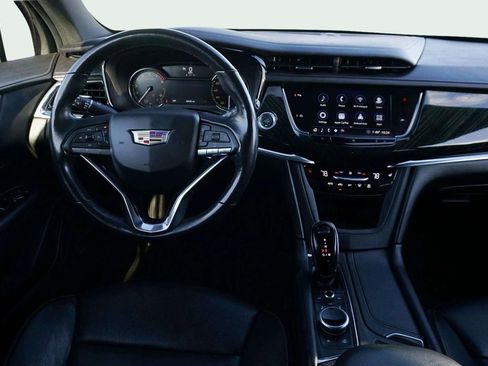Used 2020 Cadillac XT6 Premium Luxury FWD image 25