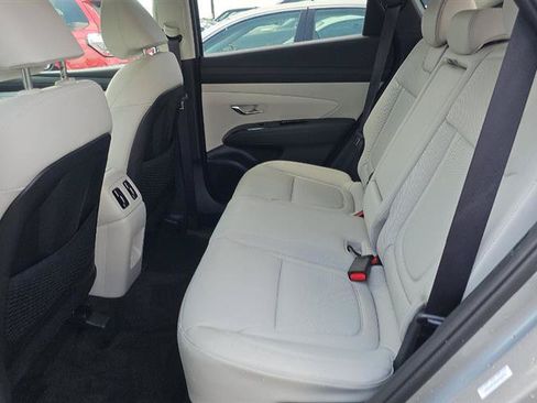 Used 2025 Hyundai Tucson Limited AWD/4WD image 9