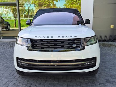 Used 2023 Land Rover Range Rover SE AWD/4WD image 2