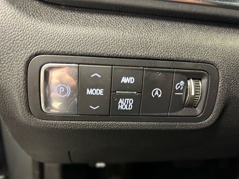 Used 2025 GMC Terrain Elevation image 7