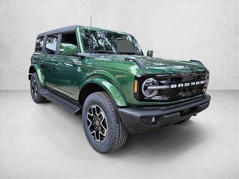 New 2025 Ford Bronco Outer Banks image 6