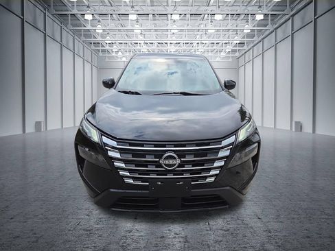 Certified 2024 Nissan Rogue SV FWD image 2