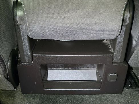 Used 2018 Chevrolet Silverado 1500 LT w/ Texas Edition image 21