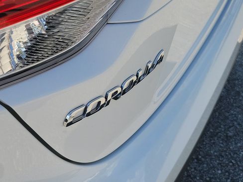 Used 2024 Toyota Corolla LE FWD image 6