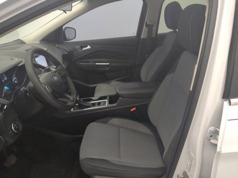 Used 2017 Ford Escape SE w/ Equipment Group 201A FWD image 17