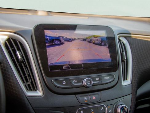 Used 2025 Chevrolet Malibu LT FWD image 14