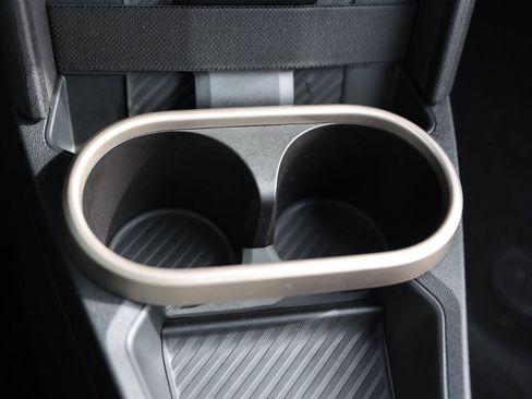 Used 2025 MINI Cooper 2-Door Hardtop image 27