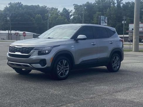 Used 2022 Kia Seltos LX AWD/4WD image 7