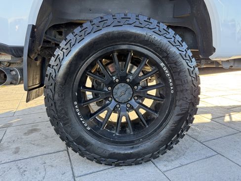 Used 2023 Ford F250 Lariat w/ Sport Appearance Package image 35