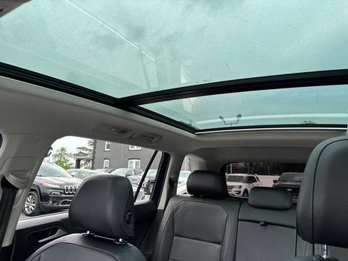 Used 2019 Volkswagen Tiguan SEL AWD/4WD image 31