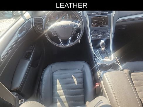 Used 2016 Ford Fusion SE w/ Equipment Group 202A FWD image 8