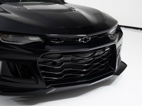Used 2023 Chevrolet Camaro ZL1 image 39