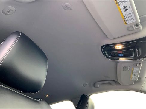 Used 2022 Jeep Grand Cherokee L Limited image 14