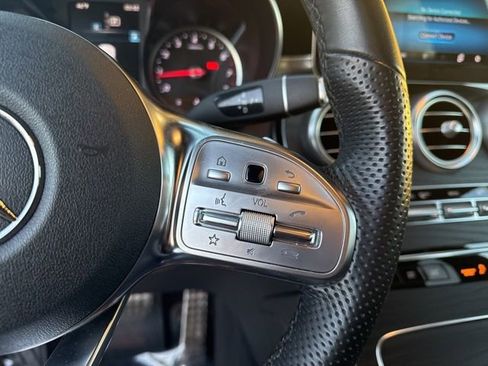 Used 2021 Mercedes-Benz GLC 300 4MATIC image 25