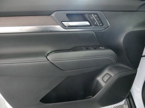 New 2026 GMC Terrain Denali w/ LPO, Black Badging Package image 14