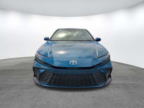 Used 2025 Toyota Camry SE w/ Multimedia Upgrade Package FWD image 2