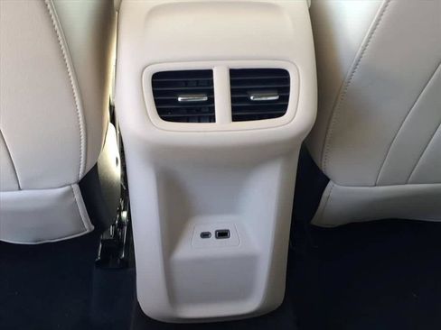 Used 2022 Buick Envision Essence w/ Technology Package I FWD image 24