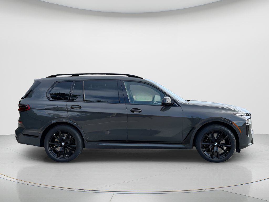New 2027 BMW X7 M60i AWD/4WD image 4