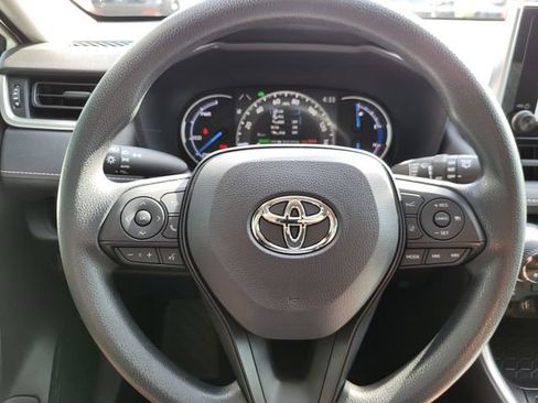 Used 2025 Toyota RAV4 XLE image 21