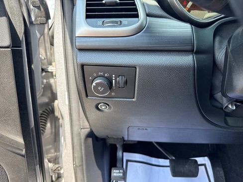 Used 2021 Jeep Grand Cherokee Laredo image 17