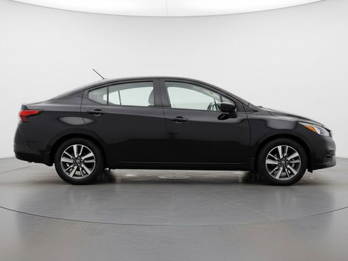 Used 2025 Nissan Versa SV FWD image 11