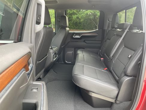 Used 2024 GMC Sierra 1500 Denali w/ Technology Package AWD/4WD image 29