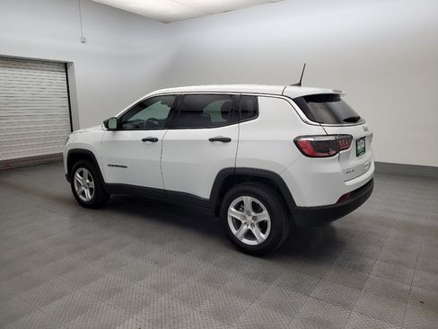 Used 2023 Jeep Compass Sport AWD/4WD image 3