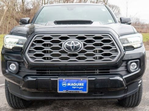 Used 2023 Toyota Tacoma TRD Sport image 3