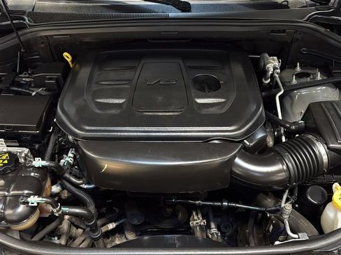 Used 2020 Jeep Grand Cherokee Altitude AWD/4WD image 34