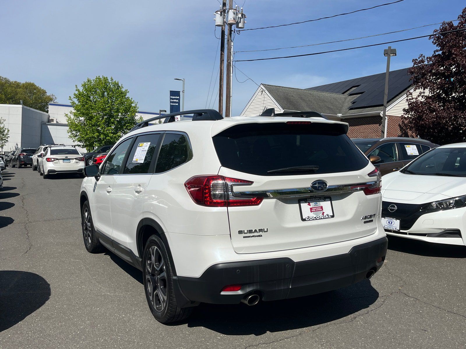 Used 2023 Subaru Ascent Limited w/ Technology Package AWD/4WD image 3